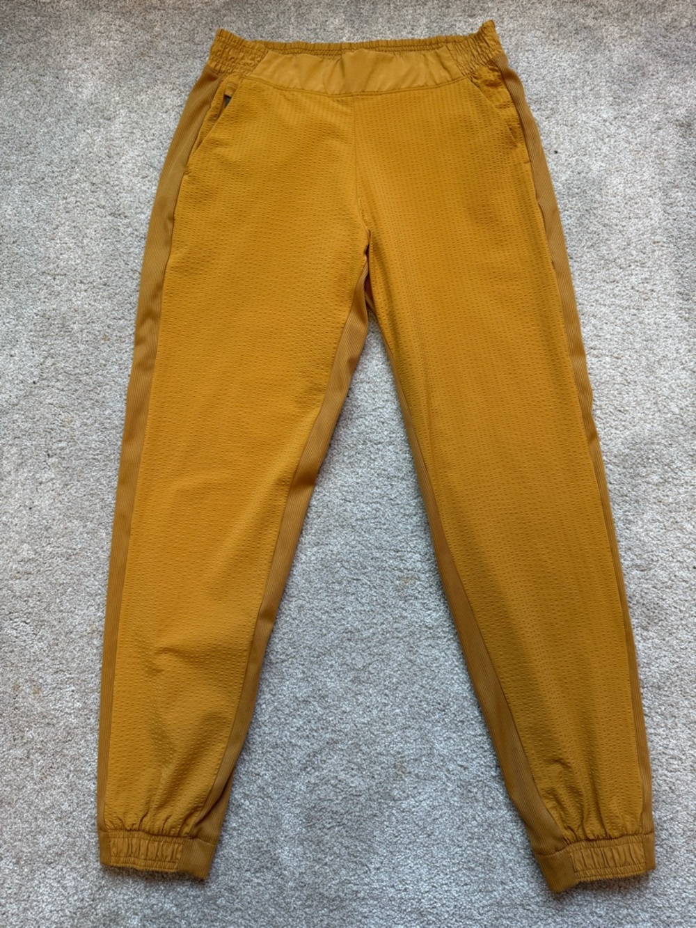 Athleta Brooklyn Textured Joggers Women’s Sz 6 Mustard Stretch Travel Pants EUC